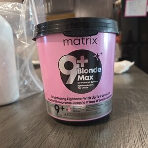 Matrix 9+ Blonde Max Brightening Lightener - Pink Tub